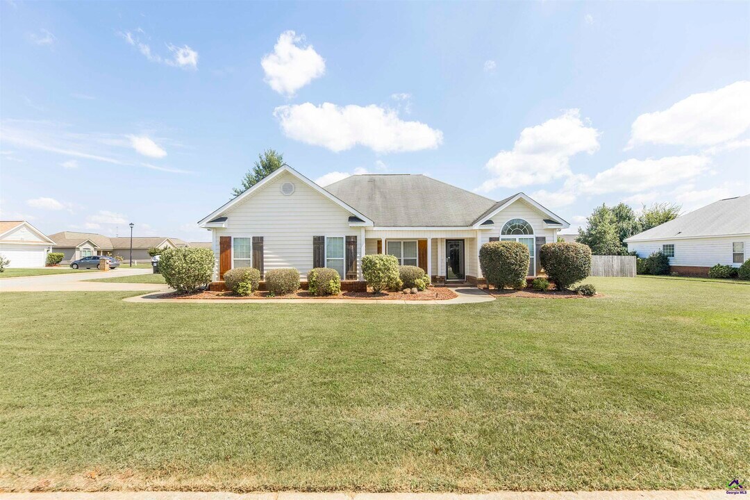 100 Apple Ct in Warner Robins, GA - Building Photo