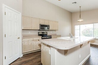 624 W Douglas Ave in Gilbert, AZ - Building Photo - Building Photo