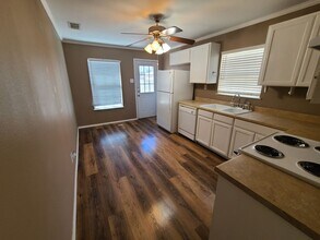 315 N Howard St in San Angelo, TX - Building Photo - Building Photo