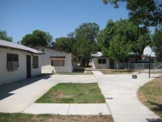 41040-41060 Acacia Ave in Hemet, CA - Foto de edificio