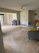 503 Shady Pine Way, Unit B2 in Greenacres, FL - Building Photo