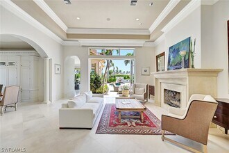 2052 Isla Vista Ln in Naples, FL - Building Photo - Building Photo