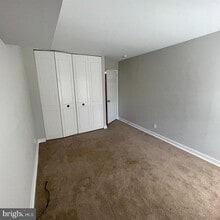 324 Drummers Ln in Wayne, PA - Building Photo - Building Photo