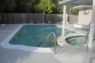 2019 Fletcher St in Hollywood, FL - Building Photo - Building Photo