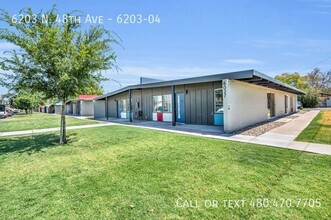 6203 N 48th Ave in Glendale, AZ - Foto de edificio - Building Photo