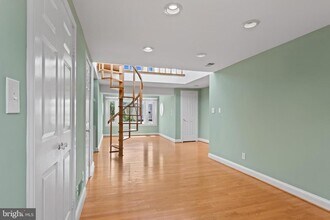 106 Princess St in Alexandria, VA - Foto de edificio - Building Photo