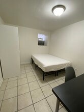 260 W 24th Pl, Unit BR in Chicago, IL - Foto de edificio - Building Photo