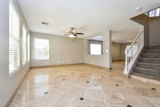 8429 Shady Pines Dr in Las Vegas, NV - Foto de edificio - Building Photo