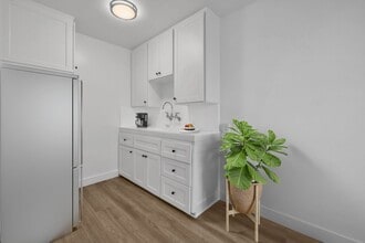 3207 2nd St in Long Beach, CA - Foto de edificio - Building Photo