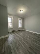 168 Fulton Ave, Unit 2 in Jersey City, NJ - Building Photo - Building Photo