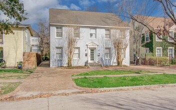 1740 Banks St in Houston, TX - Building Photo - Building Photo