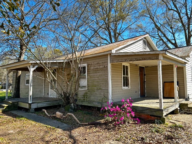 308 S 1st St in Oberlin, LA - Foto de edificio - Building Photo