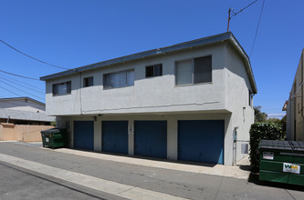 149 S Myers St in Oceanside, CA - Foto de edificio - Building Photo