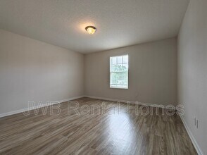 8498 McGirts Village Ln in Jacksonville, FL - Building Photo - Building Photo