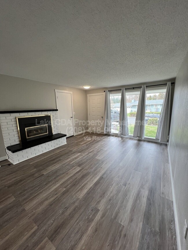 3412 Belmont Rd in Coeur d'Alene, ID - Building Photo - Building Photo