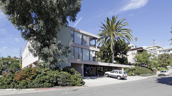 Evergreen Villas in San Diego, CA - Building Photo