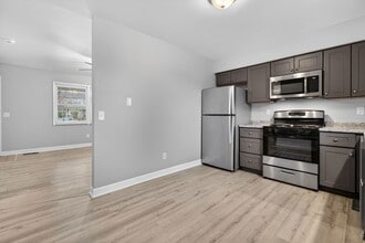 115 Colonial Pkwy in Yorkville, IL - Foto de edificio - Building Photo