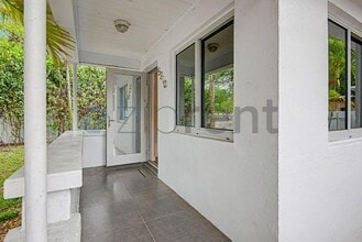 5210 NW 5th Ave in Miami, FL - Building Photo - Building Photo