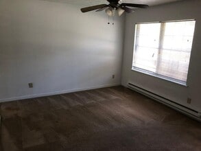 Franklin Township Three Bedroom Ranch in Indianapolis, IN - Foto de edificio - Building Photo