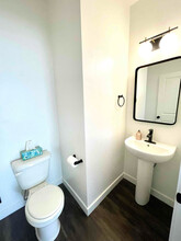 1472 E Primrose Ln in Layton, UT - Building Photo - Building Photo