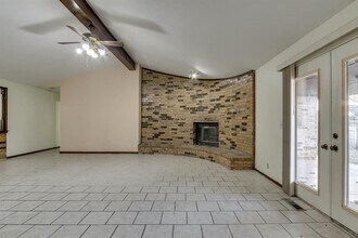 2013 Tanglewood Dr in Edmond, OK - Building Photo - Building Photo