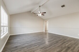 16257 Sun View Ln in Conroe, TX - Building Photo - Building Photo
