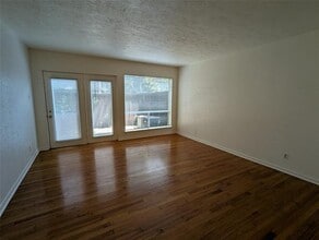 5730 Martel Ave in Dallas, TX - Building Photo - Building Photo