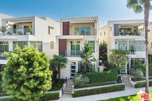 12682 Millennium Dr in Los Angeles, CA - Building Photo