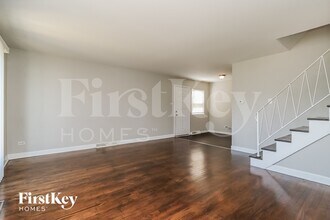 335 E Vermont St in Villa Park, IL - Building Photo - Building Photo