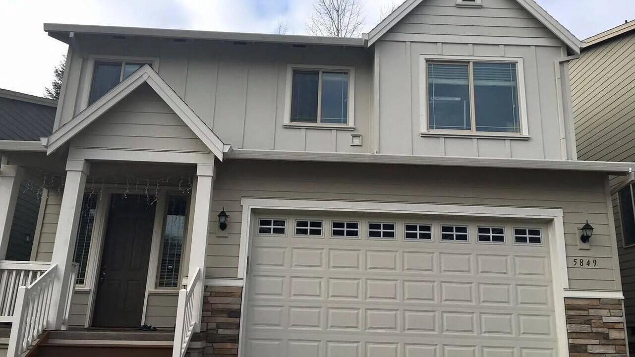 5849 NW 170th Ave in Portland, OR - Building Photo