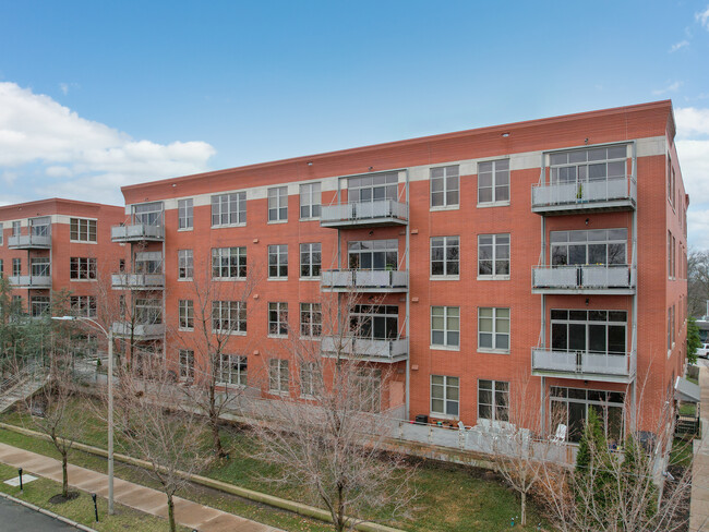 Hi-Pointe Lofts I in Richmond Heights, MO - Building Photo - Building Photo