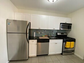 255 W Broadway in Long Beach, NY - Building Photo - Building Photo