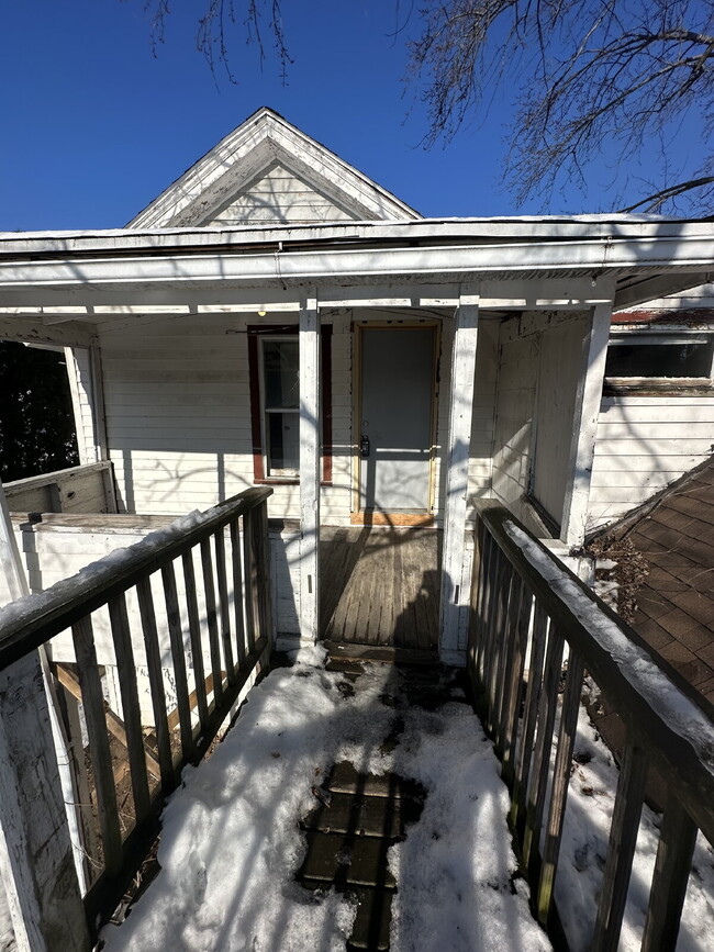property at 1413 Linden Ave