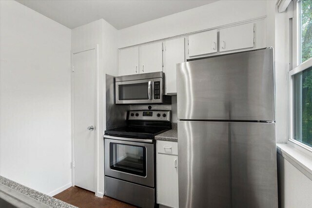 property at 2119 Oxford Ave