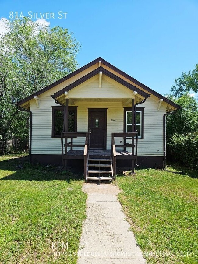 property at 814 Silver St