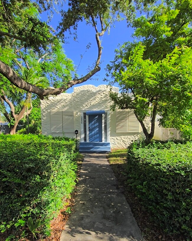 property at 1954 Dewey St