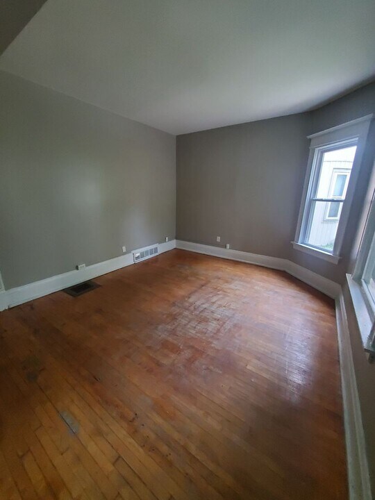 1228-1230 N 28th St in Milwaukee, WI - Foto de edificio