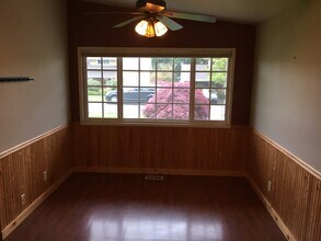13550 SW Berthold Ave in Beaverton, OR - Building Photo - Building Photo