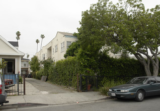 1604 N Harvard Blvd in Los Angeles, CA - Building Photo - Building Photo