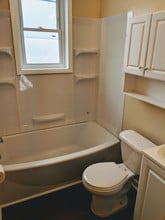 186 Juniper Dr in Coraopolis, PA - Building Photo - Building Photo