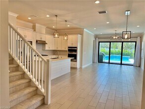 14716 Kingfisher Lp in Naples, FL - Foto de edificio - Building Photo