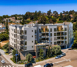 Alante in San Diego, CA - Foto de edificio - Building Photo