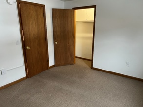 201 Union St, Unit 201D Union Street in Springfield, VT - Foto de edificio - Building Photo