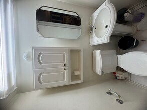 225 E River Rd in Des Plaines, IL - Building Photo - Building Photo