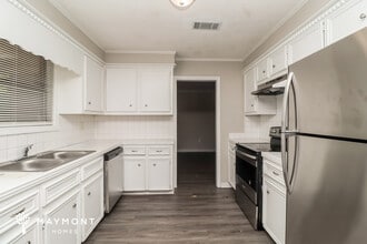 523 Rusk Dr in Brandon, MS - Foto de edificio - Building Photo