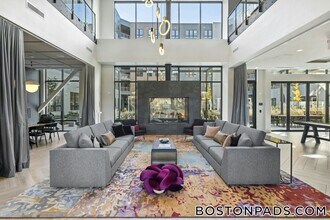 120 Commerce Way, Unit ST in Woburn, MA - Foto de edificio - Building Photo