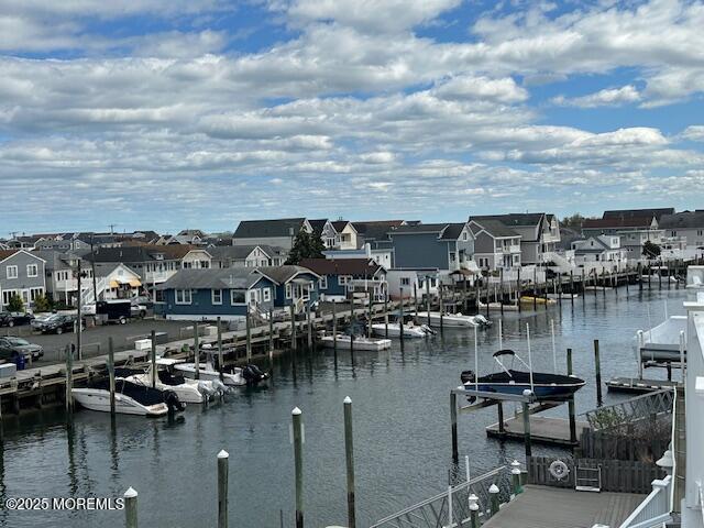 100 Riverside Pl in Point Pleasant Beach, NJ - Building Photo