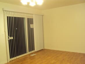 23801 NE Treehill Dr in Wood Village, OR - Foto de edificio - Building Photo