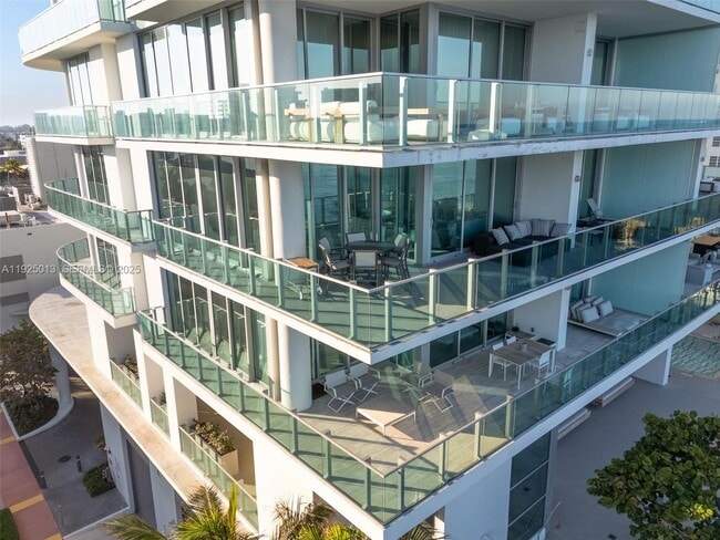 6901 Collins Ave in Miami Beach, FL - Building Photo - Building Photo