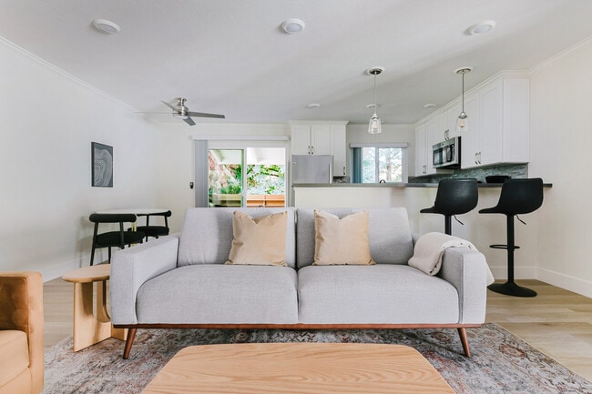 848 Jordan Ave in Los Altos, CA - Building Photo - Building Photo